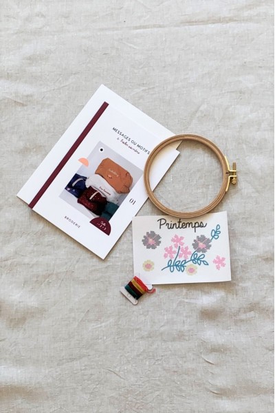 kit broderie fleurs