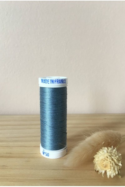 fil à coudre velours bleu