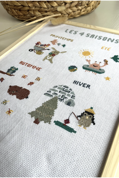 Les 4 saisons au point de croix (patron pochette)