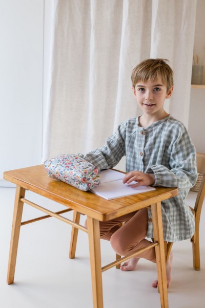 Le Tablier d'écolier (patron pochette)