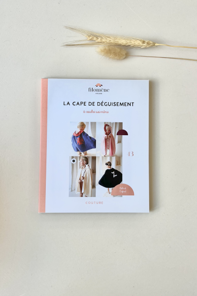 La cape de déguisement (patron pochette)