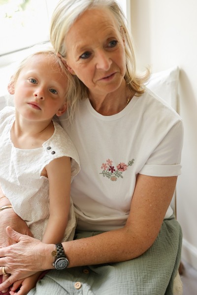 t-shirt brodé fleurs