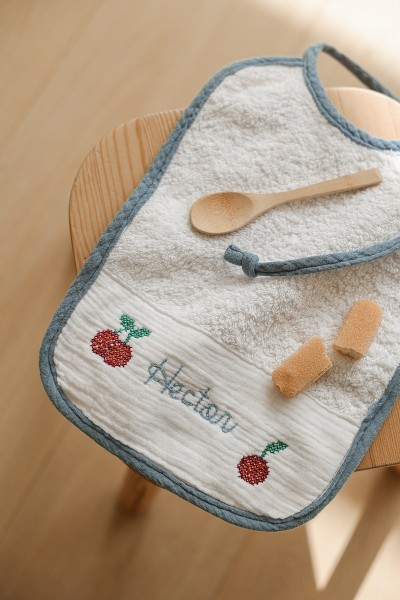 Le Bavoir (patron pochette)