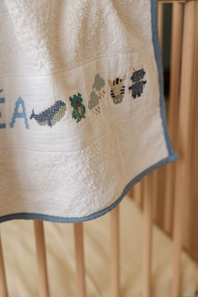 Mots d'enfant au point de croix (patron pochette)